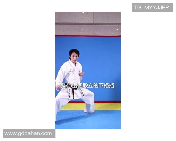 杨丽专访：从初学者到滑板高手的成长之路与心路历程回顾